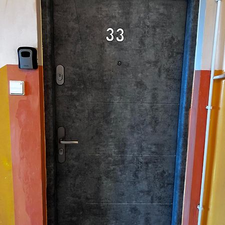 Apartament 33 Lägenhet Bełchatów Exteriör bild